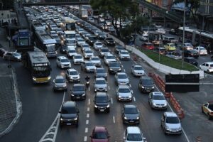 São Paulo Paralisa! Greve da CPTM Deixa Cidade em Caos com Mais de 700 km de Congestionamento