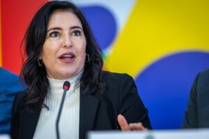 Simone Tebet é Oficializada Candidata ao Senado e Dispara Críticas Pesadas contra Tarcísio!