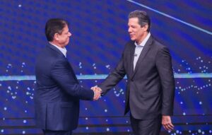 Tarcísio dispara e humilha Haddad na liderança do governo de SP; veja a goleada de votos!
