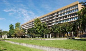 UFRJ Revoga Título de Honra de Embaixador Americano por Apoio ao Golpe de 1964