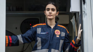Valentina Herszage Prepara Papel em Emergência 53 com Técnicas Realistas