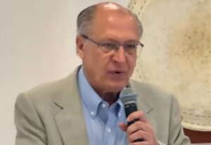 Alckmin garante proteção às tradições religiosas: ‘Democracia deve proteger todas as religiões’