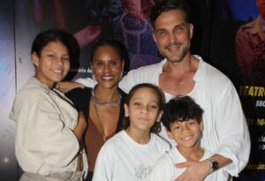Aline Wirley e Igor Rickli curtem musical em família no Rio