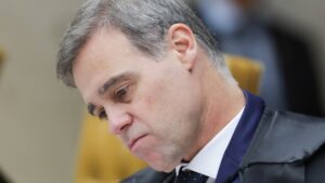 Reverendos questionam André Mendonça por acumular STF e ministério pastoral