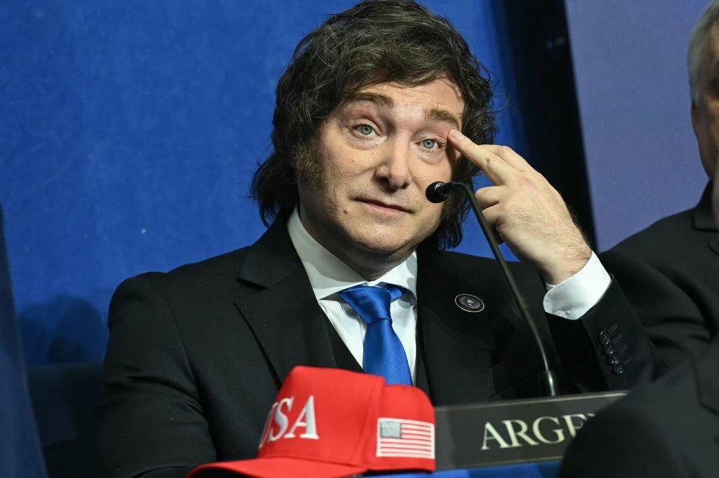 Argentina sob Milei fecha 31 mil empresas e anuncia perda de 245 mil empregos formais