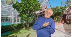 Ary Fontoura, aos 93 anos, revela seu refúgio de luxo no Rio com piscina coberta e coleção impressionante