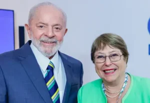 Michelle Bachelet desiste de concorrer à liderança da ONU