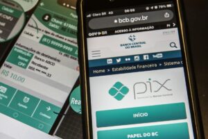 Banco Central define novas regras para o Pix e libera uso em contas-salário