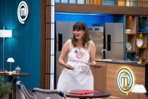 Carla do MasterChef chora ao receber ameaças de morte após postura na competição