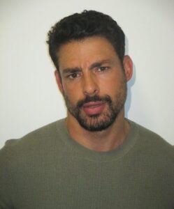 Cauã Reymond confessa: Avenida Brasil mexeu tanto que ele precisou fazer terapia por MUITO tempo