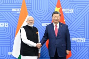 China e Índia rechaçam sanções dos EUA contra petróleo russo; dizem ser ilegais