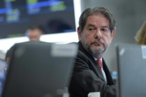 Cid Gomes lidera disputa pelo Senado no Ceará, indica pesquisa Real Time Big Data