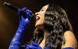 Demi Lovato encerra turnê no Brasil com marca histórica de 30 shows