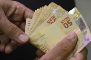 Desenrola 3.0: governo vai comprar dívidas de brasileiros para facilitar renegociação
