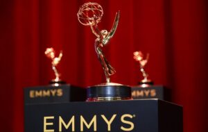 Emmy 2026: The Pitt e Hacks dominam prêmios da TV americana!