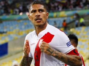 Flamengo e Guerrero fecham acordo após 8 anos de disputa milionária