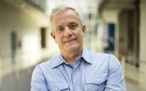 Gil do Vigor é alvo de críticas de repórter do Fantástico