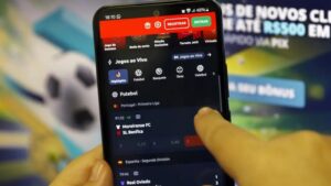 Governo derruba 506 sites ilegais de bets e cobra R$ 1 bilhão do setor