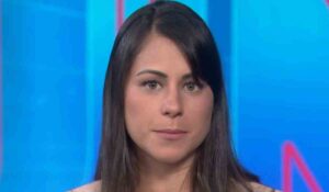 Ex-âncora do Jornal Nacional comunica morte e comove: ‘Obrigada, meu filho’