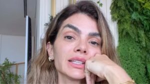 Kelly Key admite que cursar duas faculdades ao mesmo tempo está pesado demais