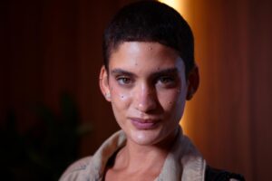Laura Fernandez rebate críticas e fala sobre incríveis flertes no Rock in Rio!