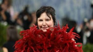 Lena Dunham realiza sonho de ser mãe aos 40 anos com primeira filha