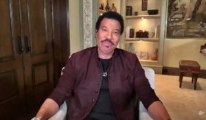 Lionel Richie Internado na UTI com Suspeita de Problema Cardíaco