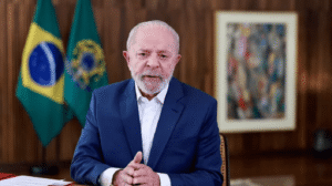 Governo Lula Enfrenta Rejeição de 42% dos Eleitores Segundo Datafolha