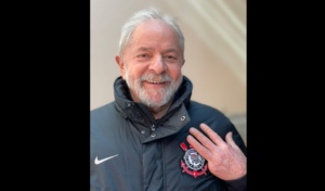Lula ataca bets novamente e provoca Palmeiras em ato de campanha