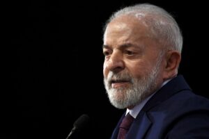 Lula anuncia fim dos cassinos on-line e bota pressão contra as bets na campanha