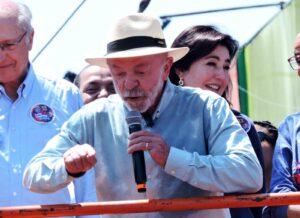 Lula reforça decisão drástica contra as bets em carreata em São Paulo