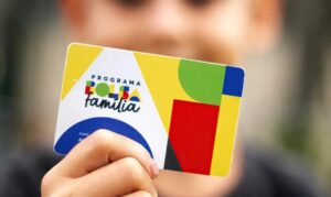 Lula anuncia reajuste histórico no Bolsa Família com novo piso de R$ 691