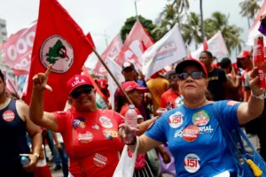 Movimentos Tomam as Ruas em Defesa da Democracia e da Candidatura de Lula