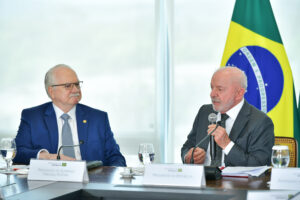 Lula busca conversa com Fachin sobre crise no STF: entenda a situação