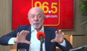 Lula dispara contra Flávio Bolsonaro: ‘Tem candidato ligado aos milicianos’