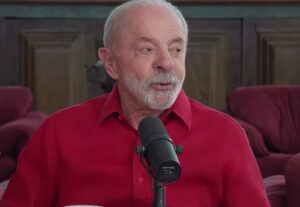 Lula ataca Flávio Bolsonaro: ‘Aquilo não é uma família, é uma quadrilha’ sobre caso dos R$ 130 milhões