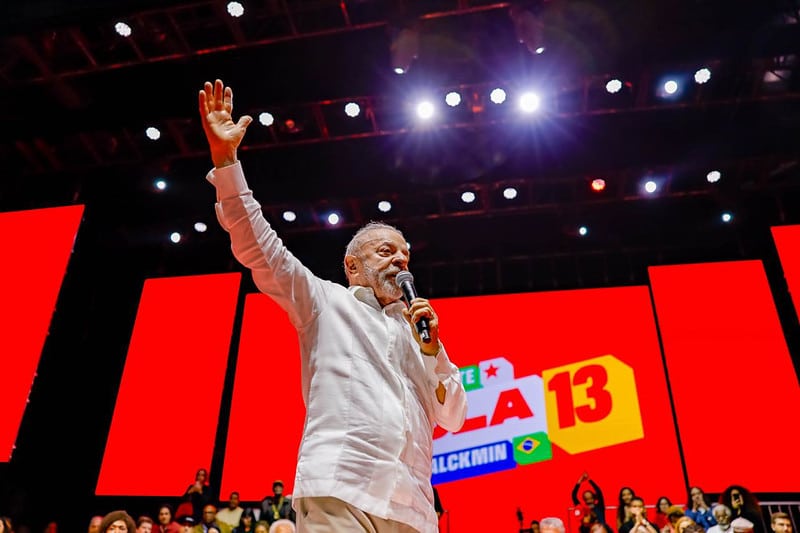 Lula manda recado direto: ‘Planalto não pode ter miliciano’