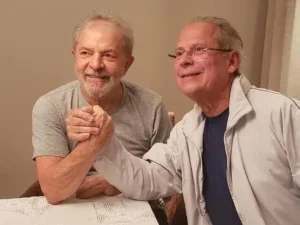 Lula apoia José Dirceu para deputado e pede reparação histórica