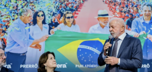 Lula explica política econômica a empresários: ‘Quando trabalhador ganha mais, você também ganha mais’