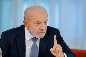 Lula critica ‘presidencialismo sequestrado’ e cobra reformas política e do Judiciário