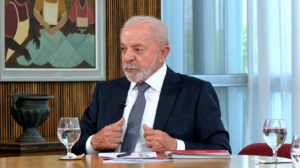 Lula defende reforma política urgente e critica ‘promiscuidade generalizada’ no sistema