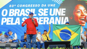 Lula ergue defesa da soberania nacional contra ataques de Trump ao Brasil