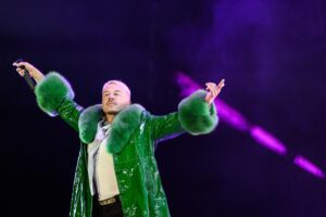 Macklemore é dispensado da turnê de Ed Sheeran após defender Palestina no palco
