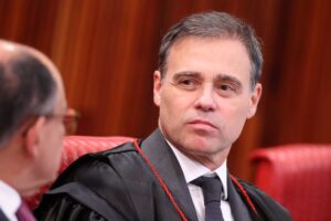 Mendonça será relator de ação contra reajuste do Bolsa Família no TSE