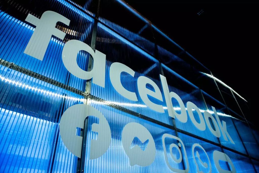 Meta volta atrás e reativa anúncios no perfil de Lula no Facebook após pressão da campanha