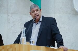 Milton Leite segue foragido: polícia encontra R$ 457 mil em passagem secreta