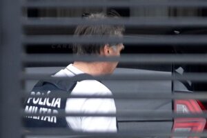 PF questiona Moraes sobre o destino de armas apreendidas de Bolsonaro
