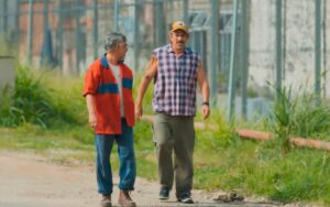 Por Você: Juarez se envolve em tiroteio e bala atinge grávida!