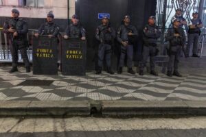 Estudo revela: pessoas negras recebem 60% dos gastos com prisões em 25 estados e Distrito Federal