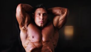 Ramon Dino exibe corpo de titã antes de defender ouro no Mr. Olympia